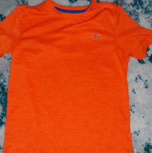 Boys size 8 old navy active tees x4